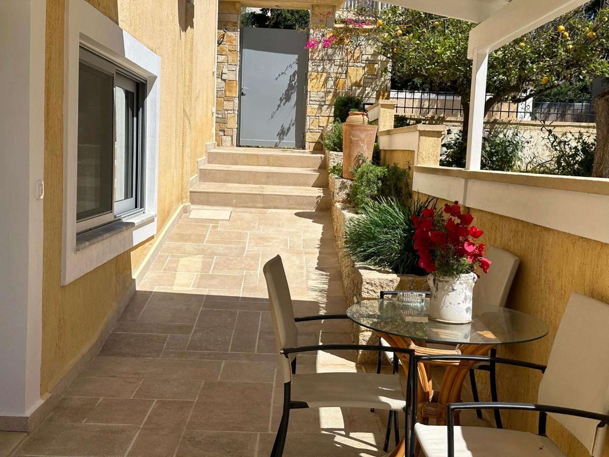 Deppys Apartment Porto Heli Eksteriør billede