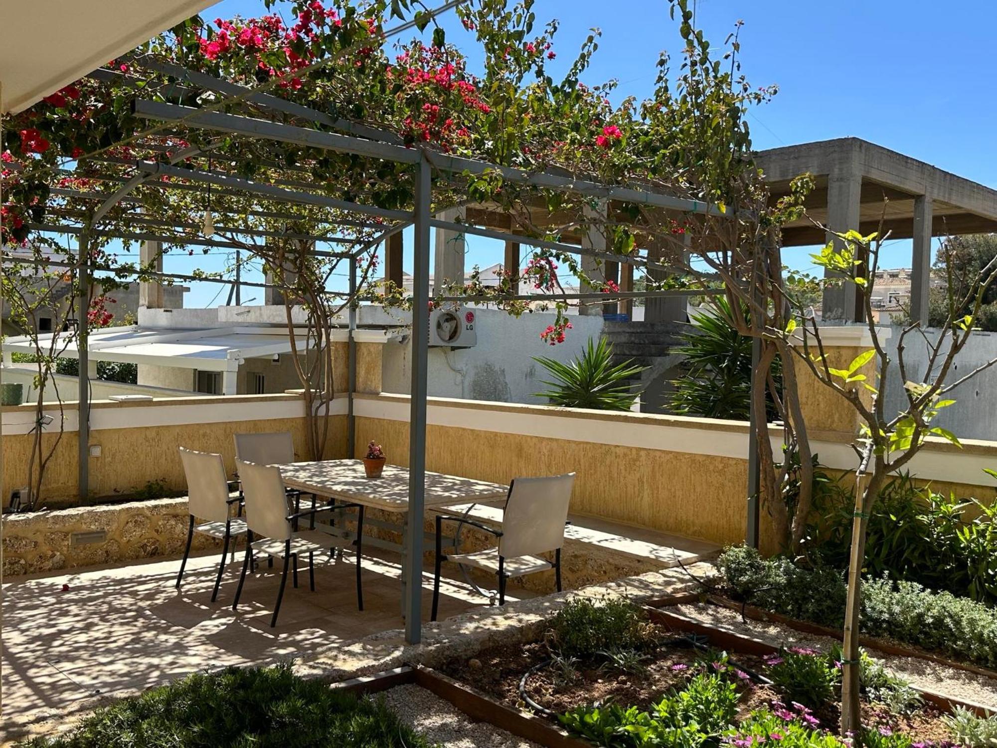 Deppys Apartment Porto Heli Eksteriør billede
